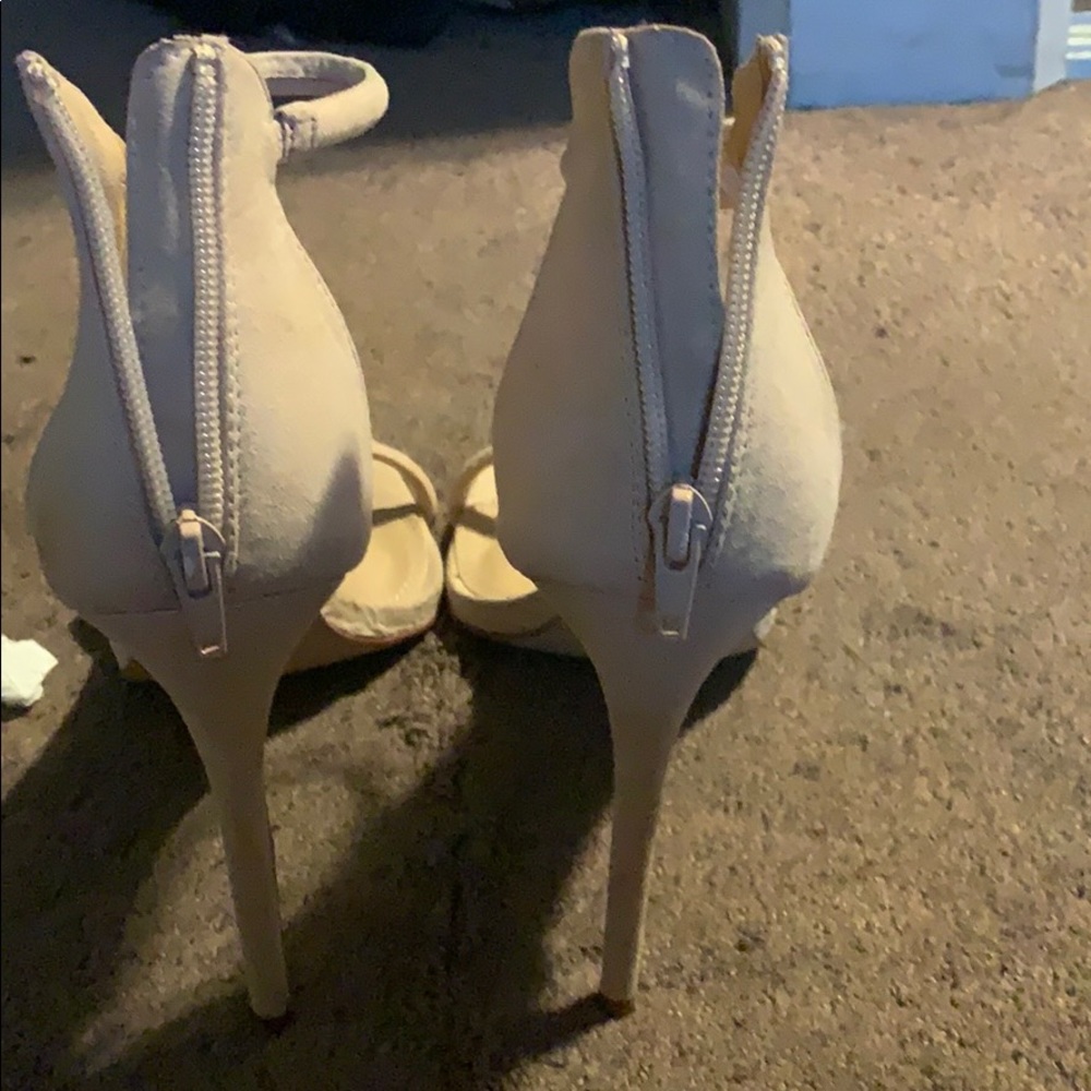 Heels - Picture 2 of 2